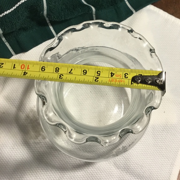 Vintage Clear Glass Vase With Etched Floral Design - Picture 7 of 9